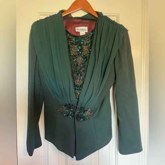 Green blazer with beads, orchestra tail, rushing. Vintage size 8. Fits 2 - Picture 3 of 6